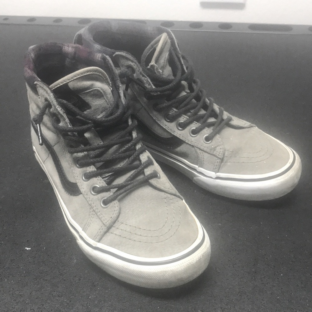 🛹 Vans Sk8-Hi MTE Pewter and Plaid Shoes 🛹